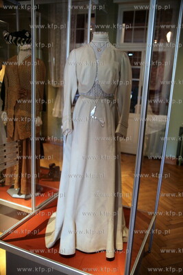 Muzeum Sopotu. Otwarcie wystawy Modna Pani u Wod (...