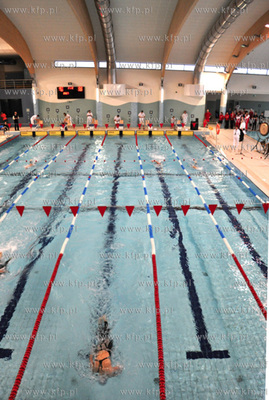 Zawody plywackie z okazji otwarcia basenu Aqua-Centrum...