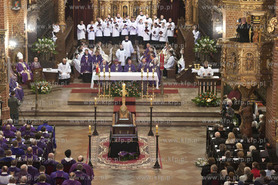 Eksporta zwlok biskupa Szlagi do katedry pelplinskiej....