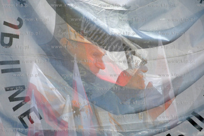 Po mszy w intencji ojczyzny z kosciola OO Redemptorystow...