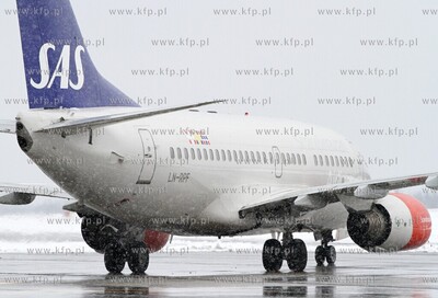 Wiosna w zimowej szacie w Porcie Lotniczym Gdansk im....