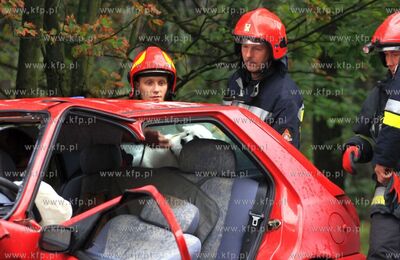 Jedna osoba poniosła smierc na miejscu, trzy sa ranne...