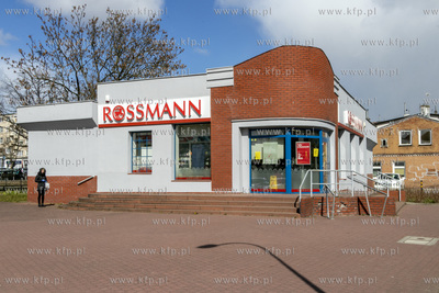 Drogeria Rossmann przy ulicy Grunwaldzkiej w Pruszczu...