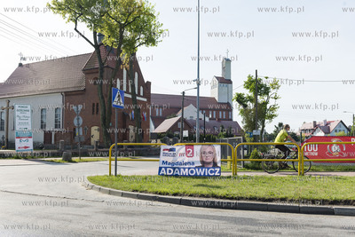 Chwaszczyno. Billboard wyborczy Magdaleny Adamowicz,...