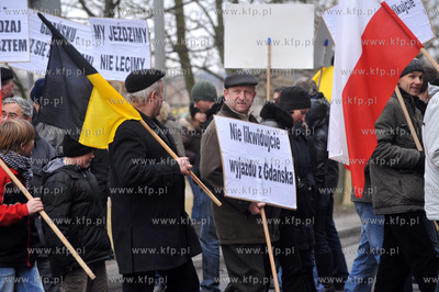 Gdansk. Protest przeciwko zamknieciu ul. Slowackiego...