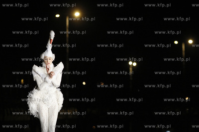 Gdansk. Performance pt. Triumf Ognia, Cial i Maszyn...