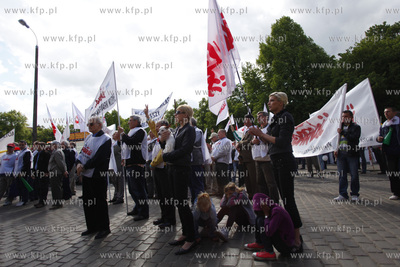 Gdansk. Manifestacja przedstawicieli NSZZ Solidarnosc...