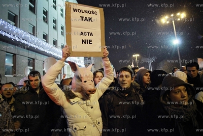 Gdynia, Protest internautow przeciwko podpisaniu przez...