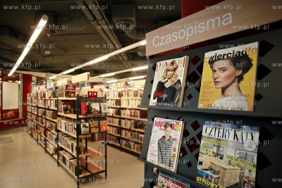 Gdańsk. Centrum Handlowe Manhattan. Biblioteka Manhattan.
08.03.2012
fot....