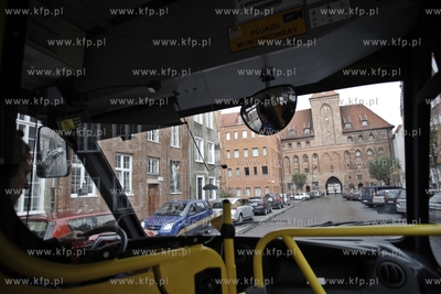 Inauguracja linii autobusowej 100, ktora mieszkancy...