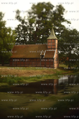 Wroblewo. Kosciol pw. Wniebowziecia NMP z 2 poł. XVI...