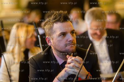 Gdansk. Nowy Ratusz. Sesja Rady Miasta Gdanska. Glosowanie...