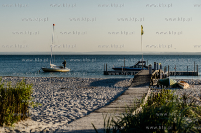 Kuznica. Widok na plaze i Zatoke Pucka. 19.08.2015...
