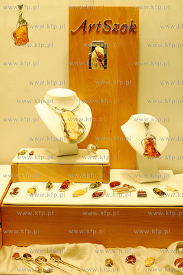 Amberif 2010. 17. Miedzynarodowe Targi Bursztynu, Bizuterii...