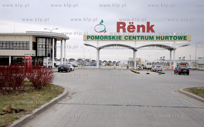 Pomorskie Centrum Hurtowe Renk.
12.04.2011
fot. Andrzej...