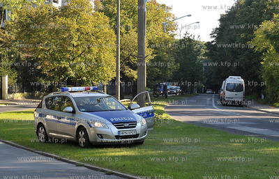 Sopot. Ulica Haffnera/Sepia. Paralotniarz wyladowal...