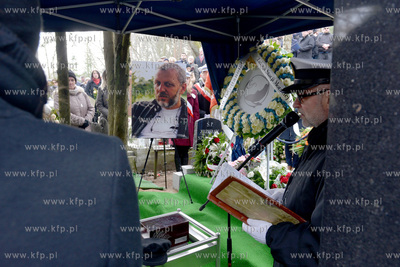 Rodzina, przyjaciele, znajomi, wspolpracownicy - setki...