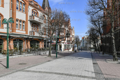 Sopot. Miasto Sopot w czasie stanu epidemii. Nz. pusty...