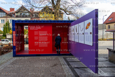 Wystawa #StolenMemory zrealizowana przez Arolsen Archives...