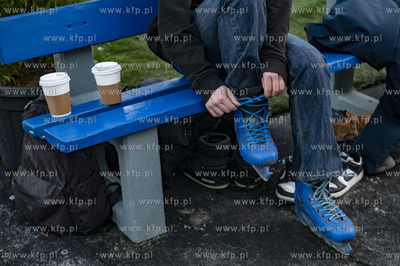 Gdynia. Parking między Centrum Handlowe Riviera, a...