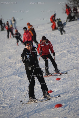 Zimowe szalenstwo w Wiezycy. Zjazd na nartach.
4.01.2009
fot....