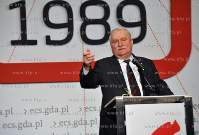 Obchody 20. rocznicy odzyskania wolnosci i upadku komunizmu....