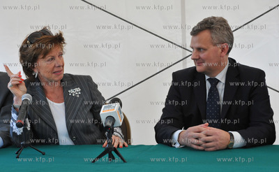 Stocznia Gdansk. Wodowanie jednostki COMBIDOCK IV....