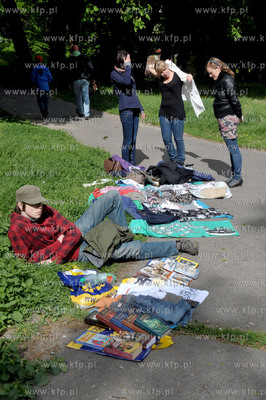 Gdanskie Dni Sasiadow.Wyprzedaz sasiedzka w Parku Bema...