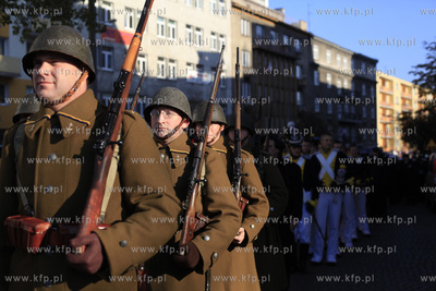 Gdynskie Urodziny Niepodleglej. Parada Niepodleglosci...