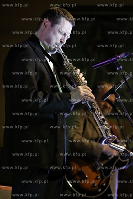 Gdańsk. Ratusz Staromiejski. Benefis saksofonisty...