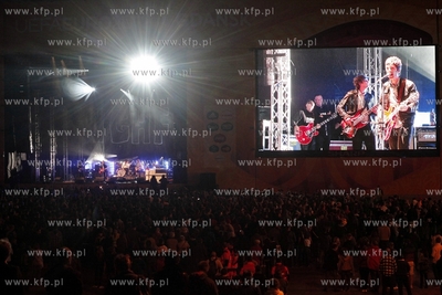 Gdansk. Plac Zebran Ludowych. Strefa Kibica. Koncert...