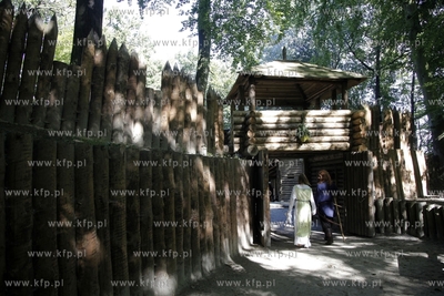 Swieto Plonow na sopockim Grodzisku. Na zdjeciach czesc...