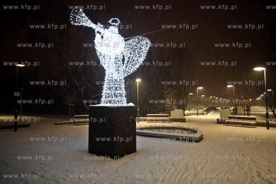 Swiateczny aniol w Alei ks. Walaga w Pruszczu Gdanskim.....