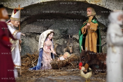 Ruchoma szopka bozonarodzeniowa w kosciele sw. Trojcy...