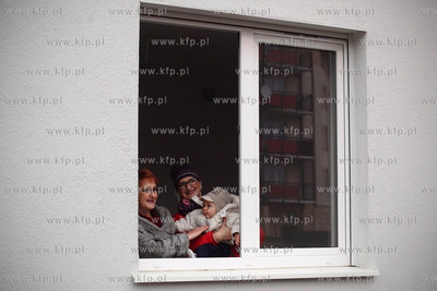 Uroczystosc przekazania mieszkan nowym lokatorom w...