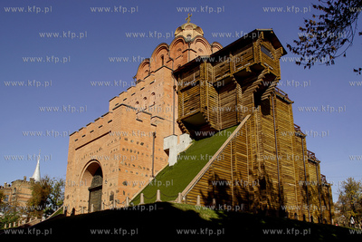 Kijów. Replika Złotej Bramy, która powstała w 1982...