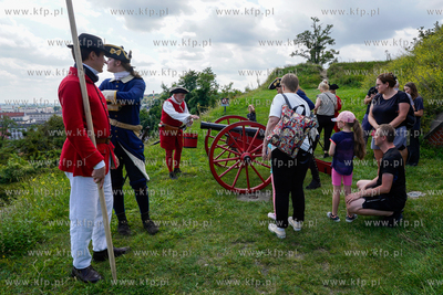 Góra Gradowa. Hewelianum. Musztra i pokaz artyleryjski...