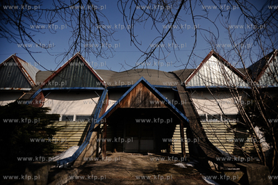 Zamknieta od 2002 roku hala GKS Wybrzeze na Gdanskiej...