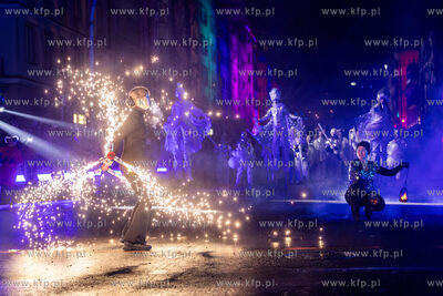 100 - lecie Gdyni. Urodzinowy spektakl uliczny GDYNIA...