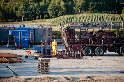 Lubocino powiat Pucki. Miejsce probnych odwiertow gazu...