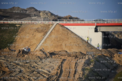 Gdansk. Budowa wezla drogowego Karczemki i trasy WZ....