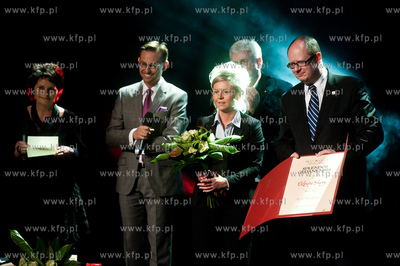 Gdansk. Teatr Wybrzeze. Uroczystosc wreczenia nagrod...