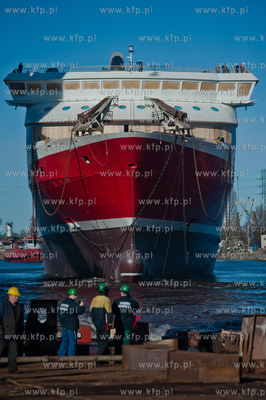 Stocznia Gdansk. Pochylnia B1. Wodowanie promu pasazersko-samochodowego...