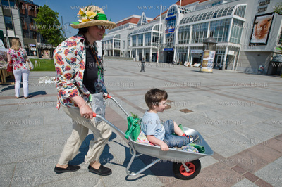 Sopot. Plac Przyjaciol Sopotu. Akcja plenerowa pt....