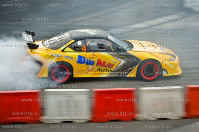Gdansk. Plac przed PGE Arena. Zawody Drift Masters...