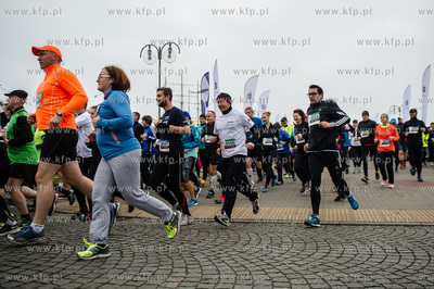 Gdynia. Skwer Kosciuszki. Start Biegu Niepodleglosci....