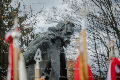 Gdansk. Wrzeszcz. Uroczyste złożenie kwiatów pod...
