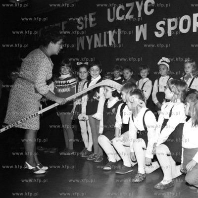 Pasowanie na ucznia pierwszoklasistow w szkole podstawowej...