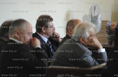 Przed gdanskim sadem rozpoczal sie dzisiaj glowny proces...