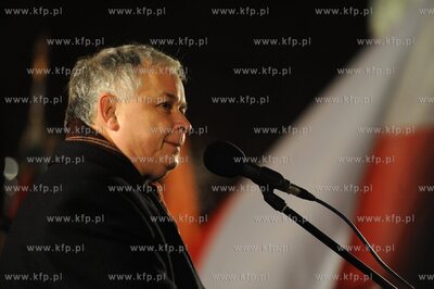 Pomnik Ofiar Grudnia 1970, Gdynia Stocznia. Obchody...